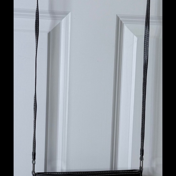 Jean Michelle Black Faux Leather Handbag 10” x 5” x 3” Purse Crossbody Clutch - Picture 2 of 14